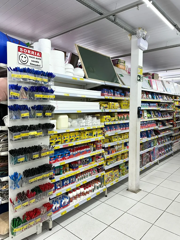 Corredor de produtos da loja Ponto Certo